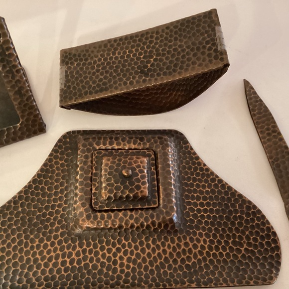 Vintage Hammered Copper4 piece Desk Set. - Picture 3 of 8